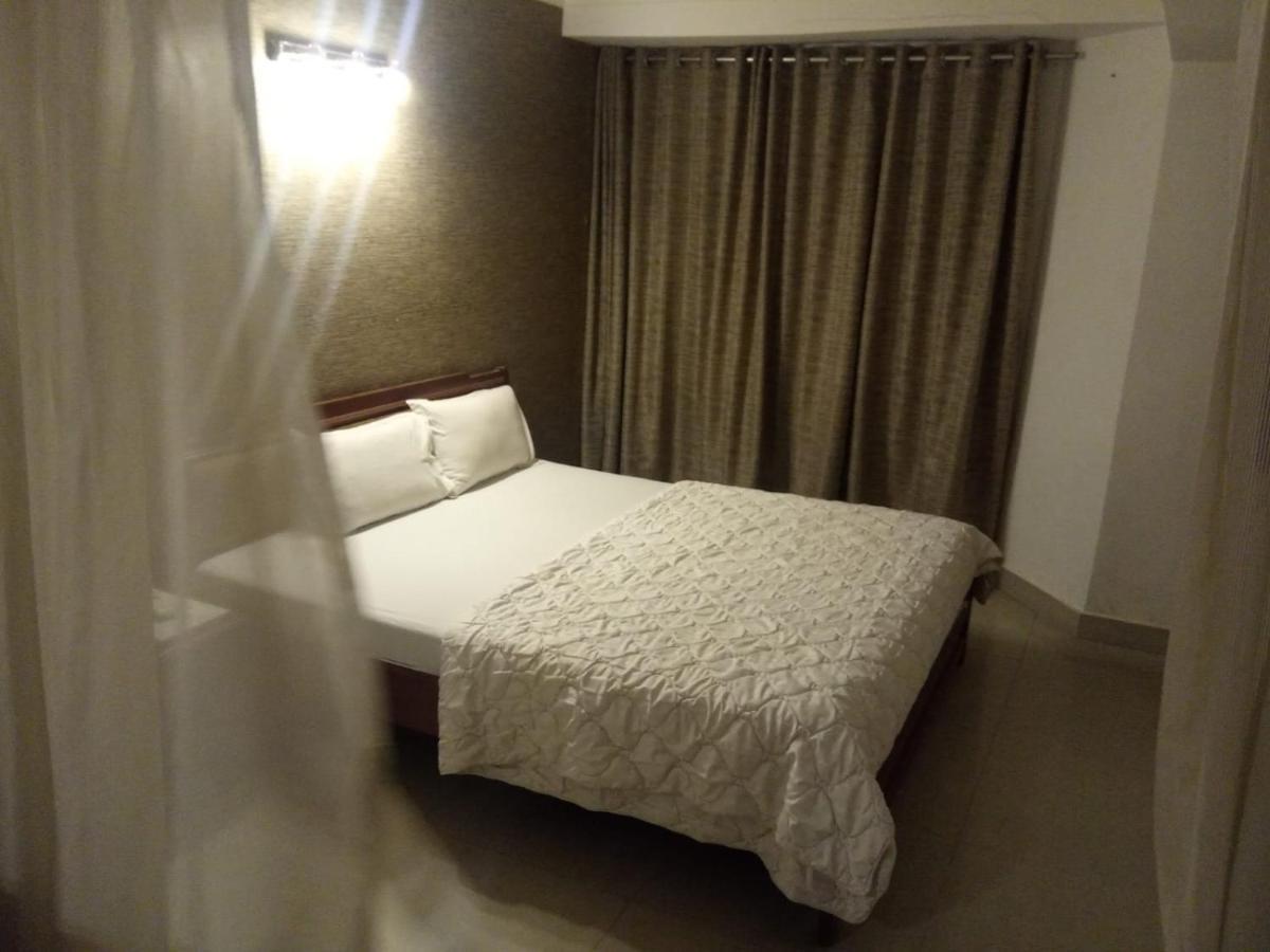 Hotel Apex Ahmedabad Exterior photo