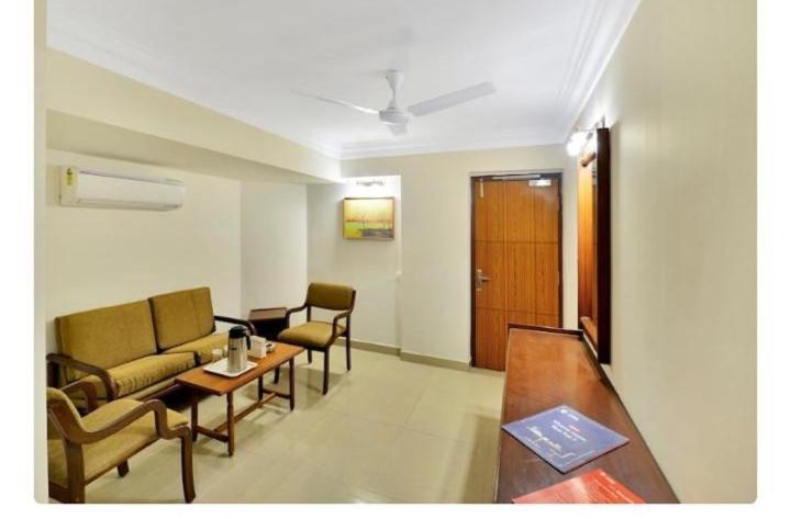 Hotel Apex Ahmedabad Exterior photo
